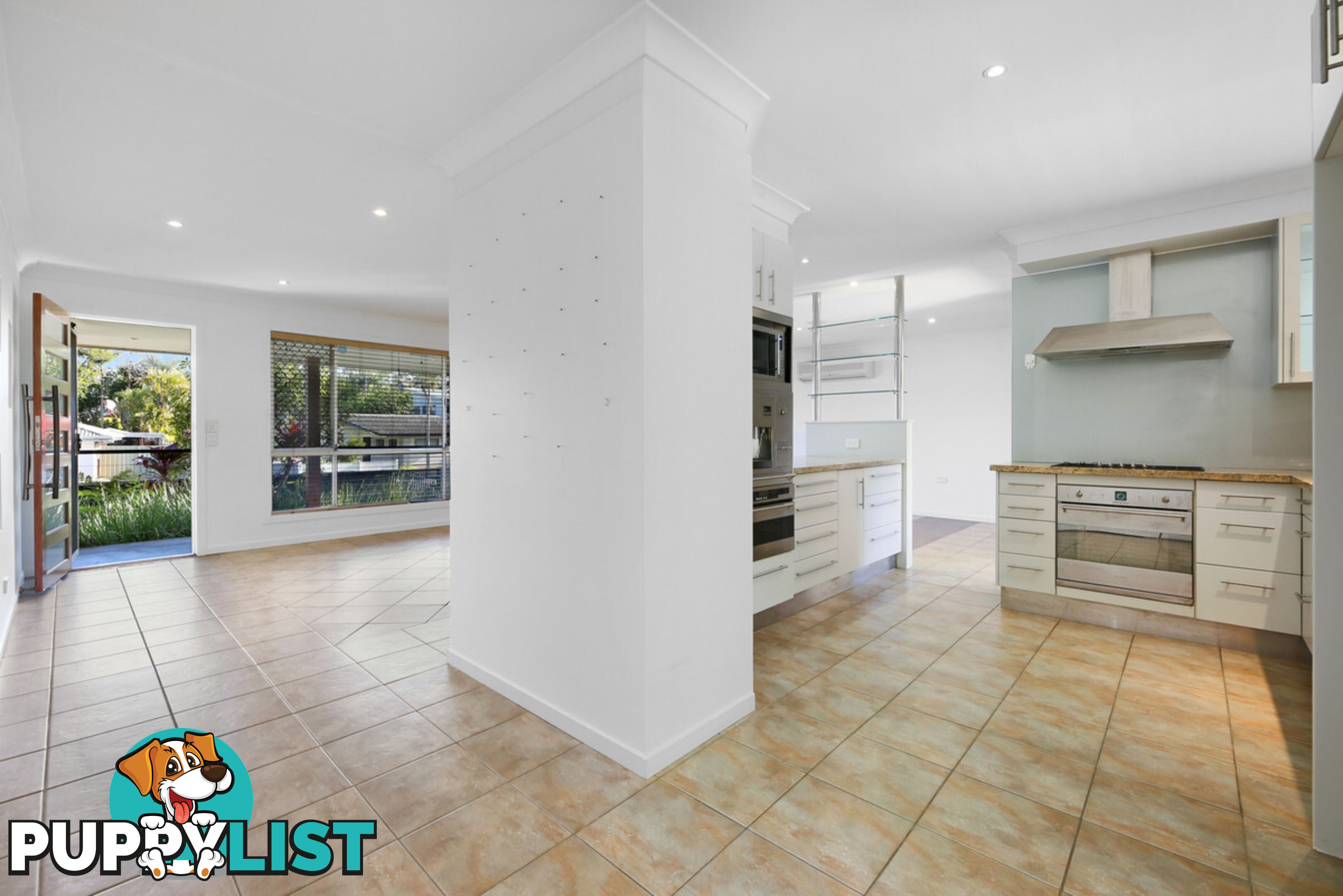 14 Tumbarumba Avenue ASHMORE QLD 4214