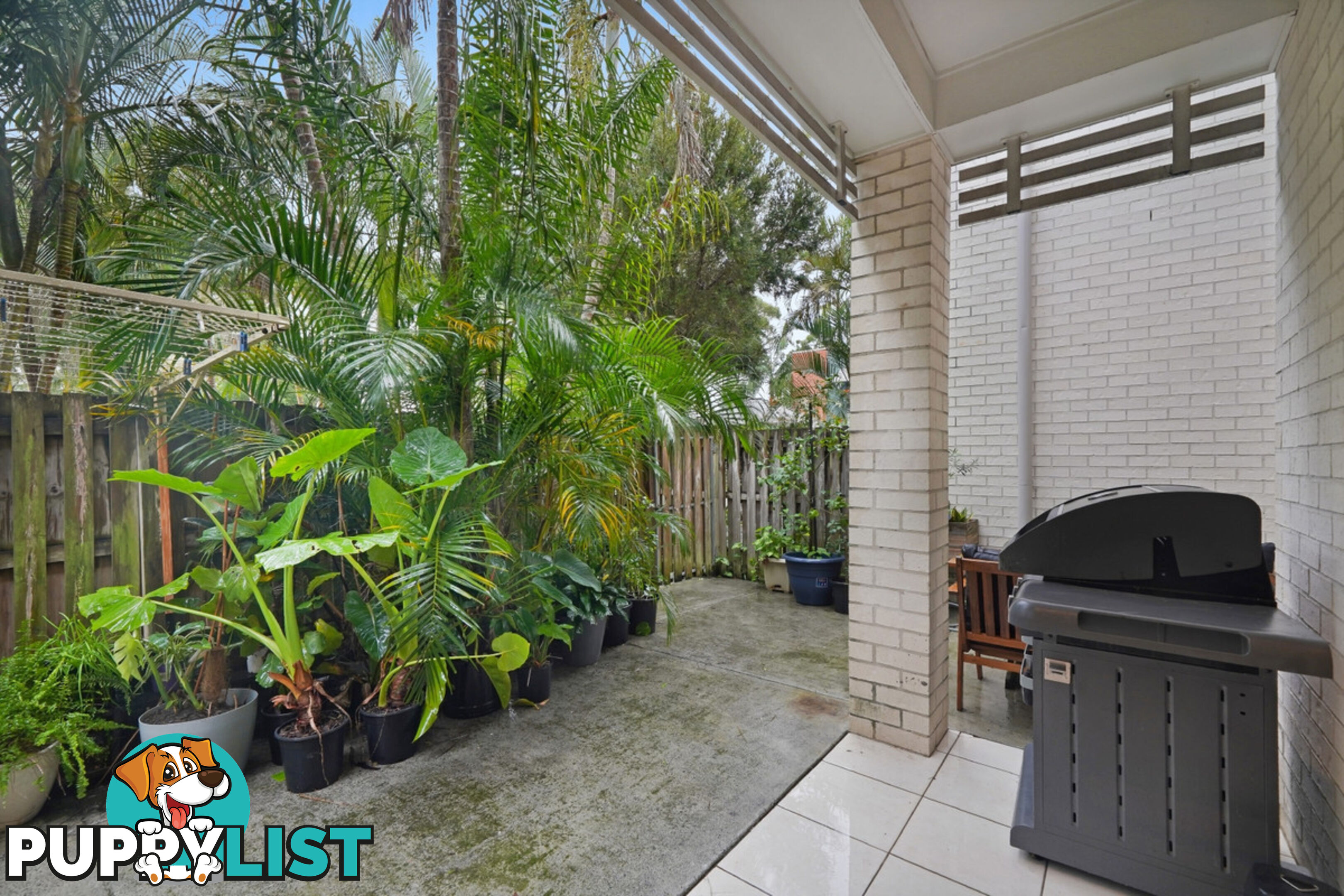 2/170 Whiting Street LABRADOR QLD 4215