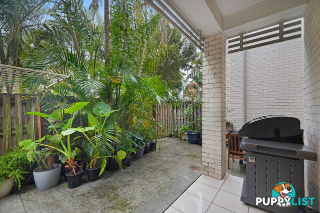 2/170 Whiting Street LABRADOR QLD 4215