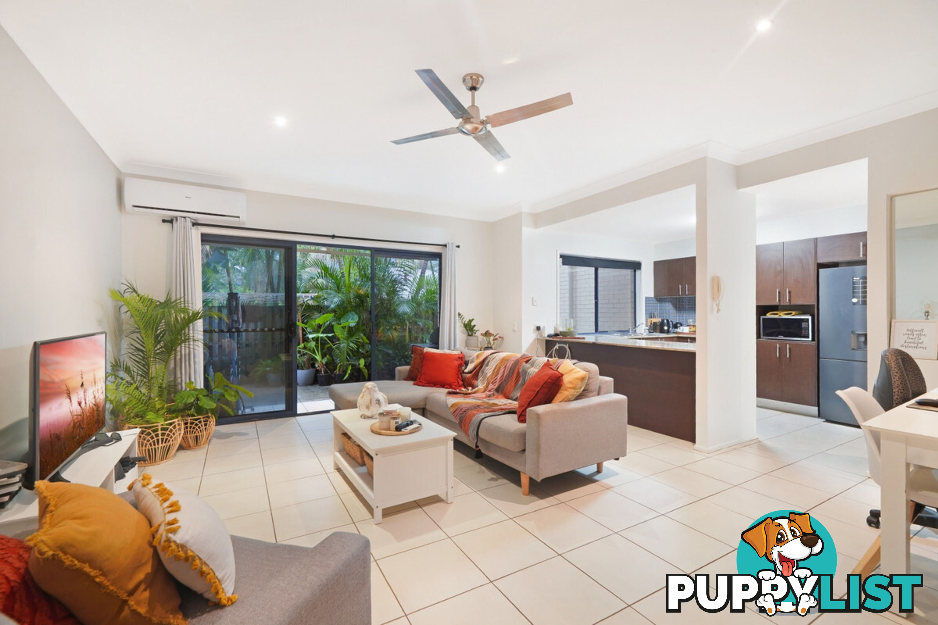 2/170 Whiting Street LABRADOR QLD 4215