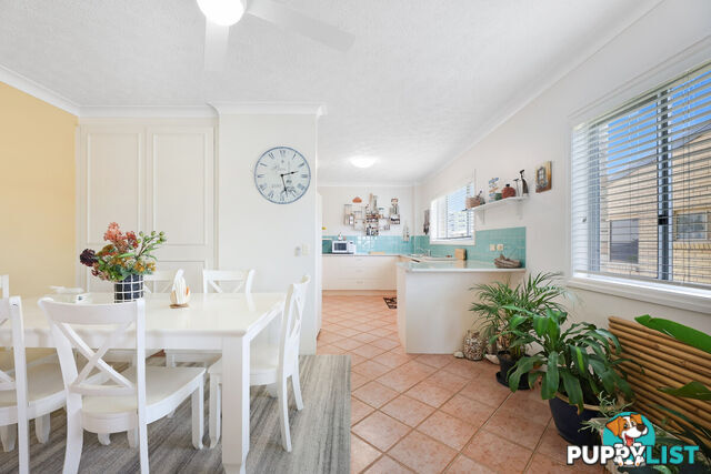 6/264 Marine Parade LABRADOR QLD 4215