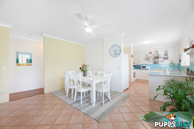 6/264 Marine Parade LABRADOR QLD 4215