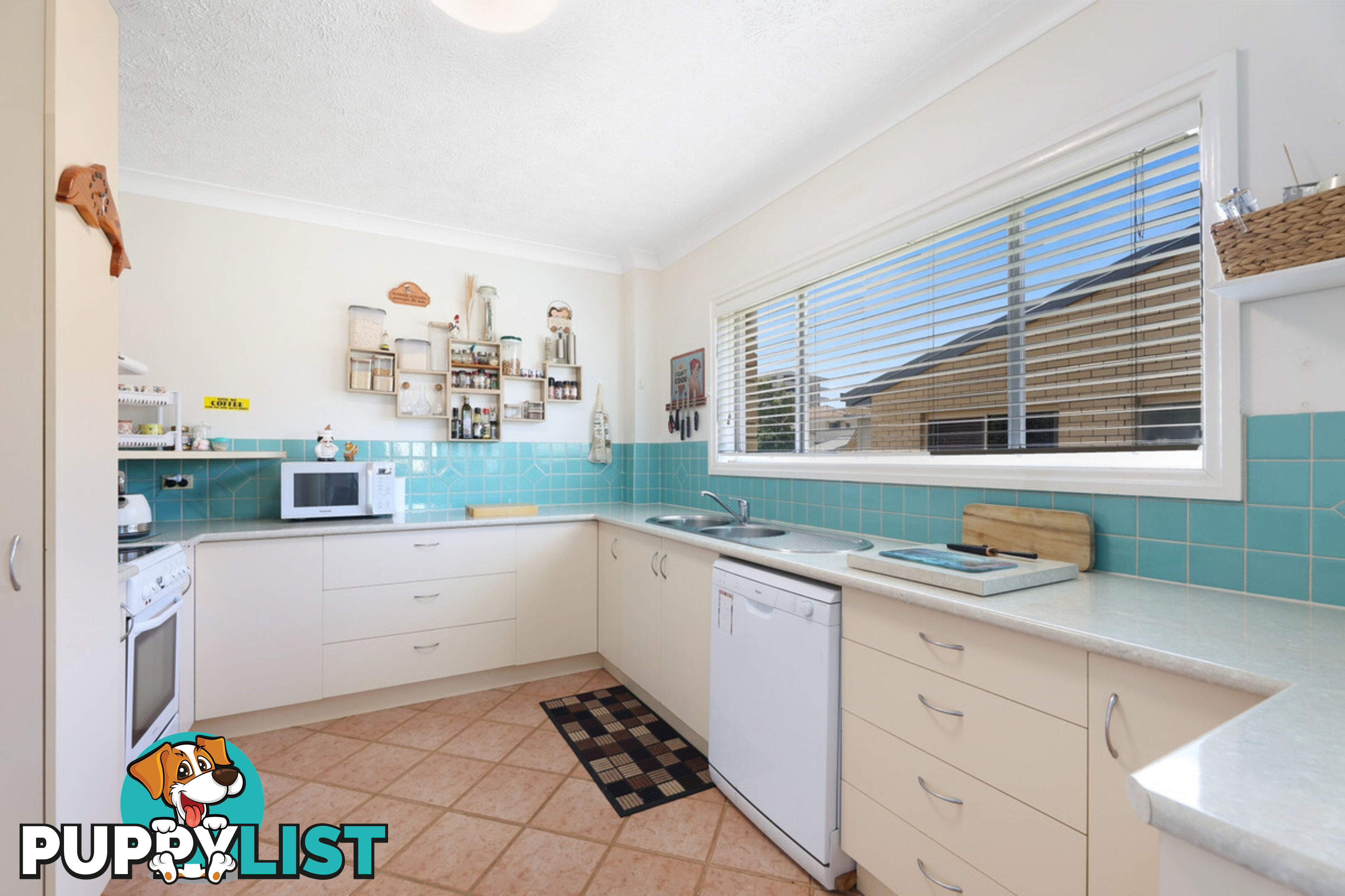 6/264 Marine Parade LABRADOR QLD 4215