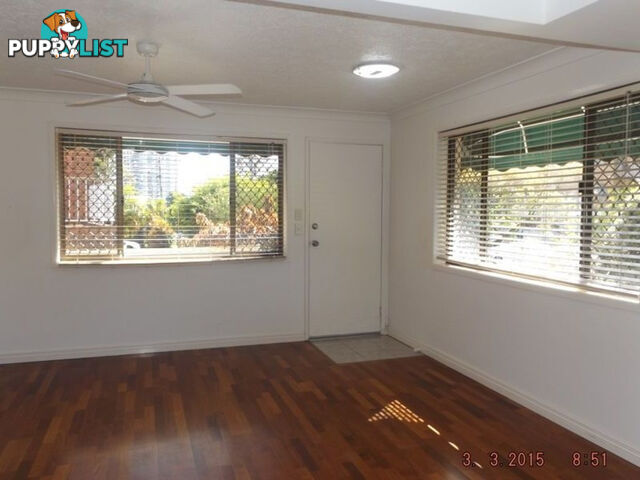 1/16 Lather Street SOUTHPORT QLD 4215