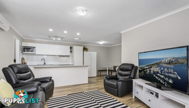 1/179 Olsen Avenue LABRADOR QLD 4215