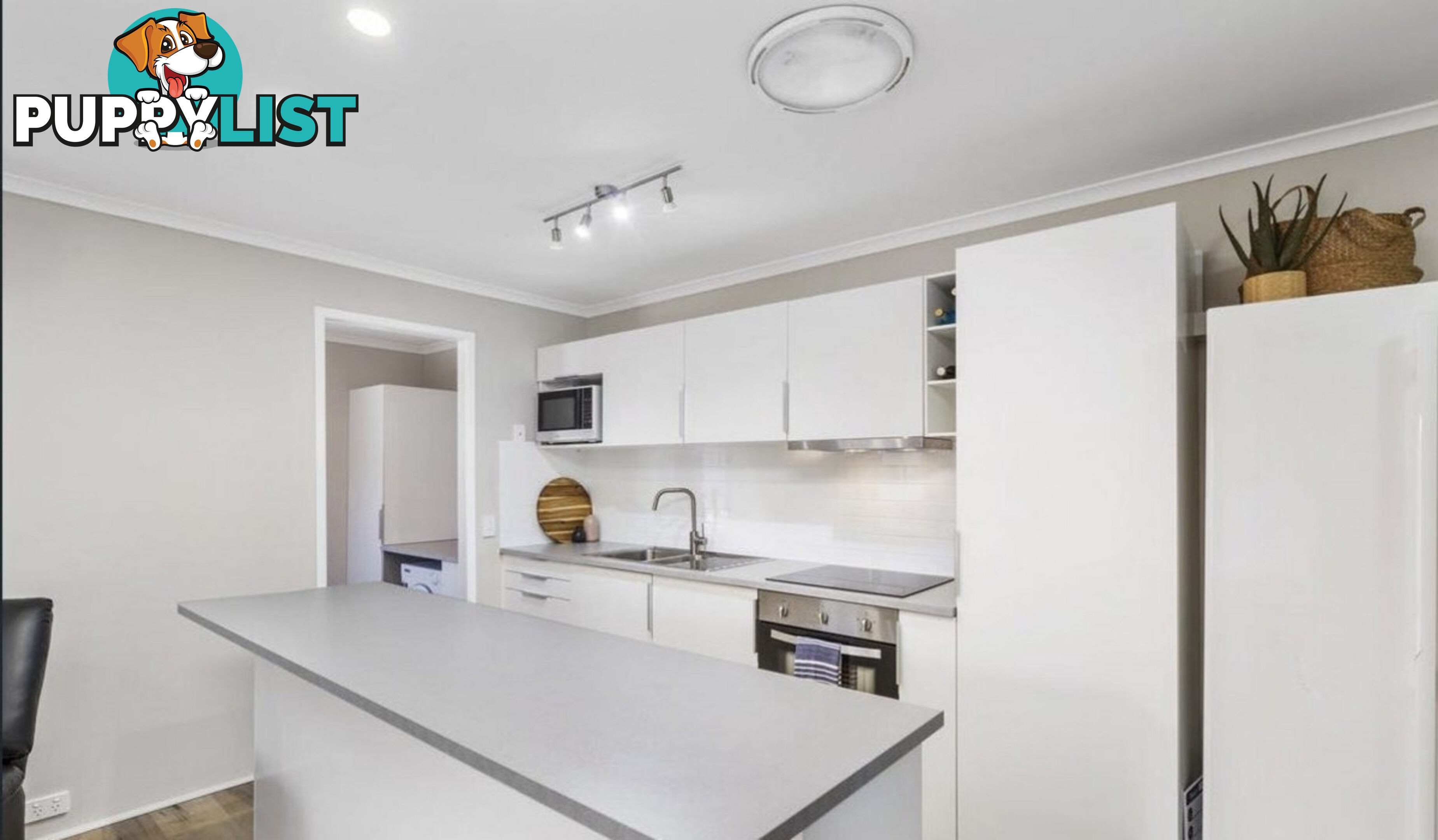 1/179 Olsen Avenue LABRADOR QLD 4215