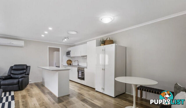 1/179 Olsen Avenue LABRADOR QLD 4215