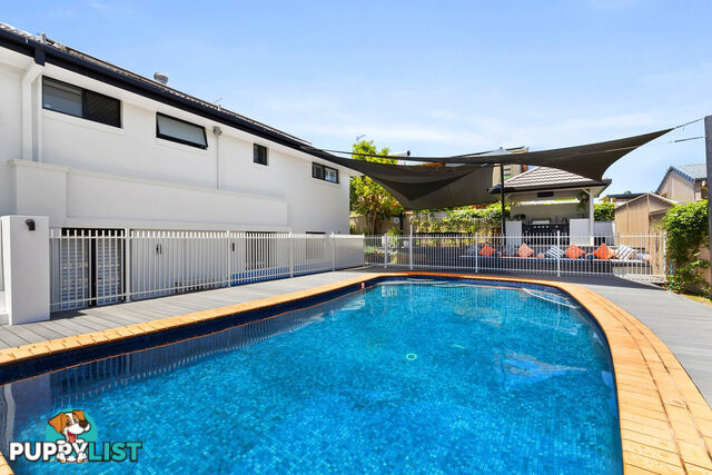 2 Dunkeith Avenue BENOWA WATERS QLD 4217