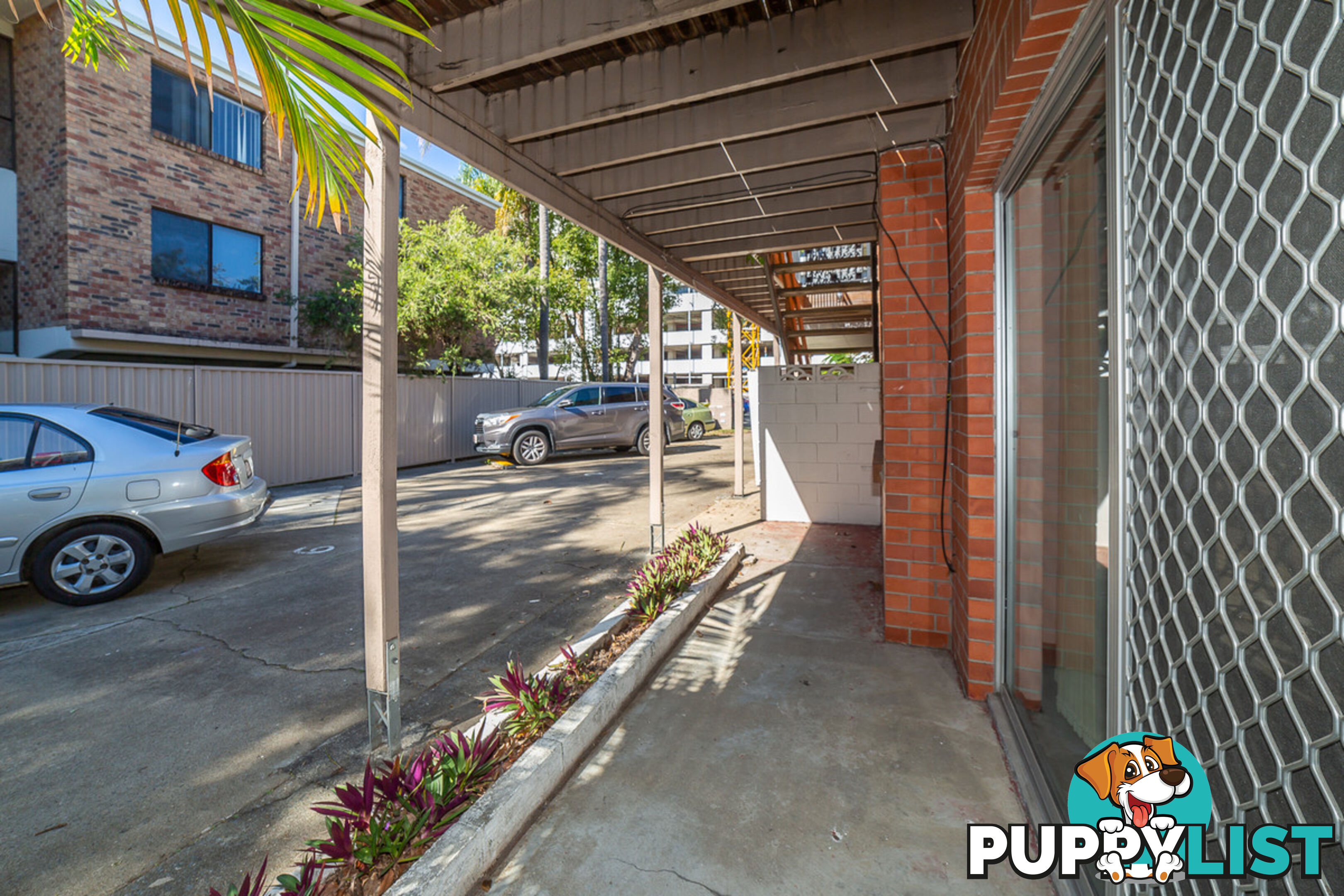 2/5 North Street SOUTHPORT QLD 4215