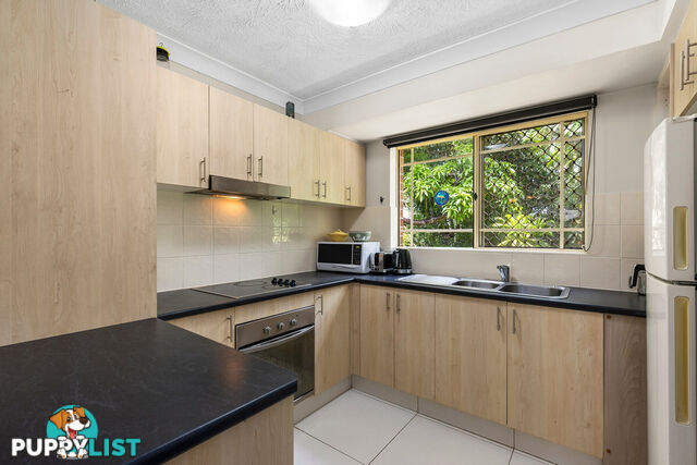 2/22 Gray Street SOUTHPORT QLD 4215