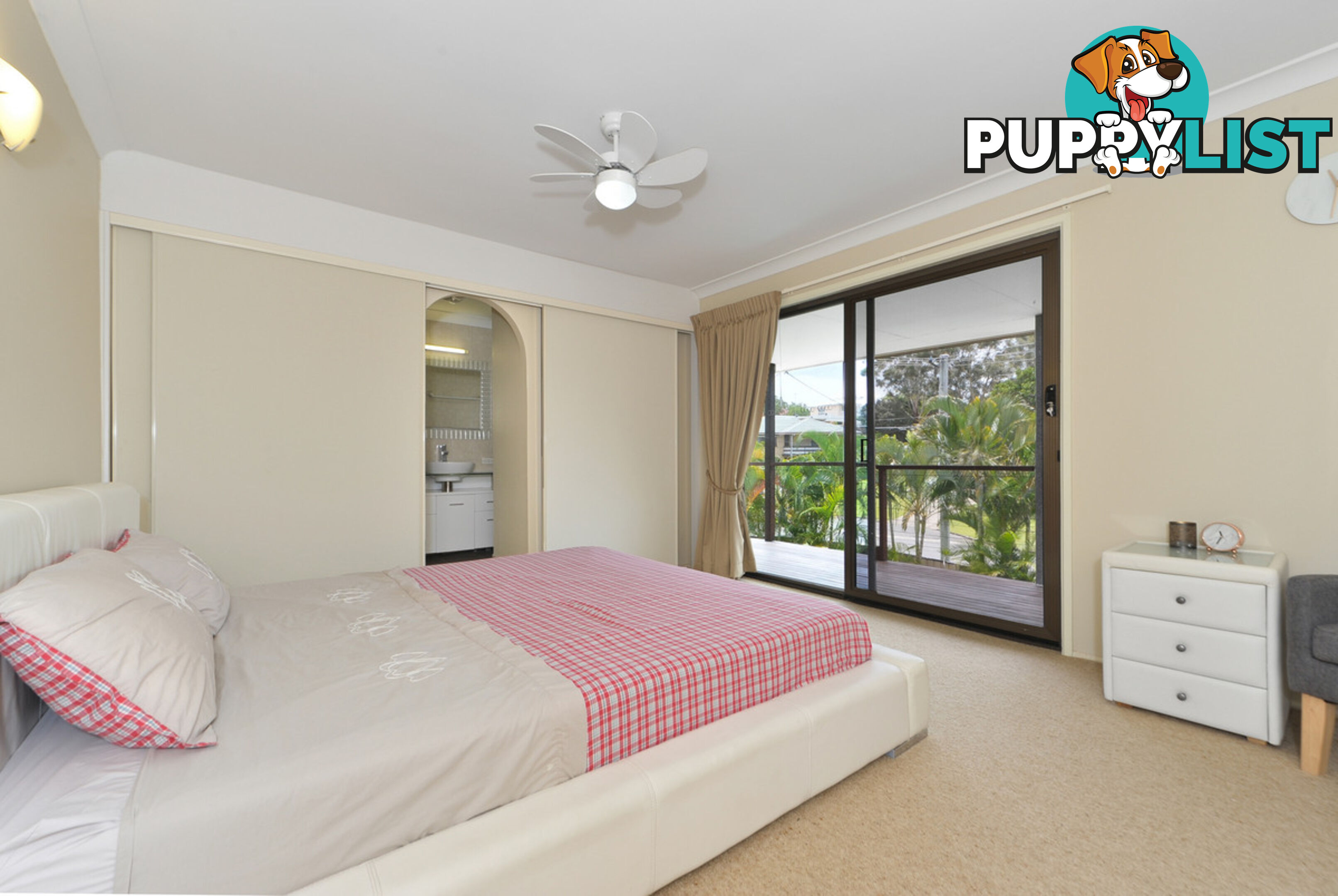 15 Crinum Crescent SOUTHPORT QLD 4215