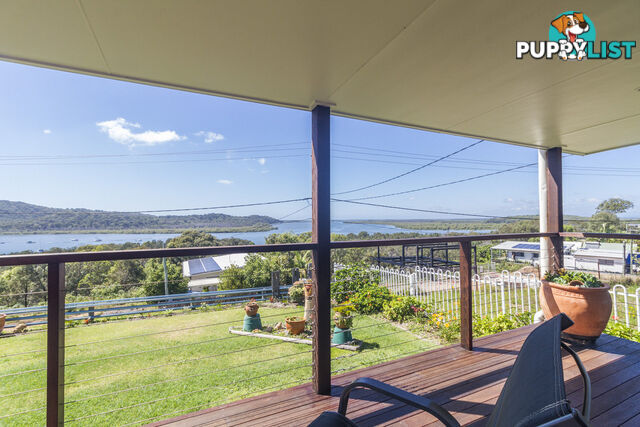 21 Crescent Drive RUSSELL ISLAND QLD 4184