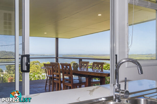 21 Crescent Drive RUSSELL ISLAND QLD 4184