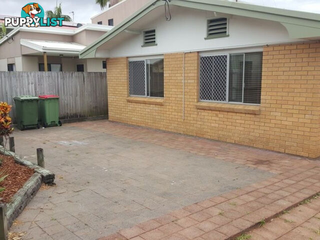 25 Fisher Avenue SOUTHPORT QLD 4215