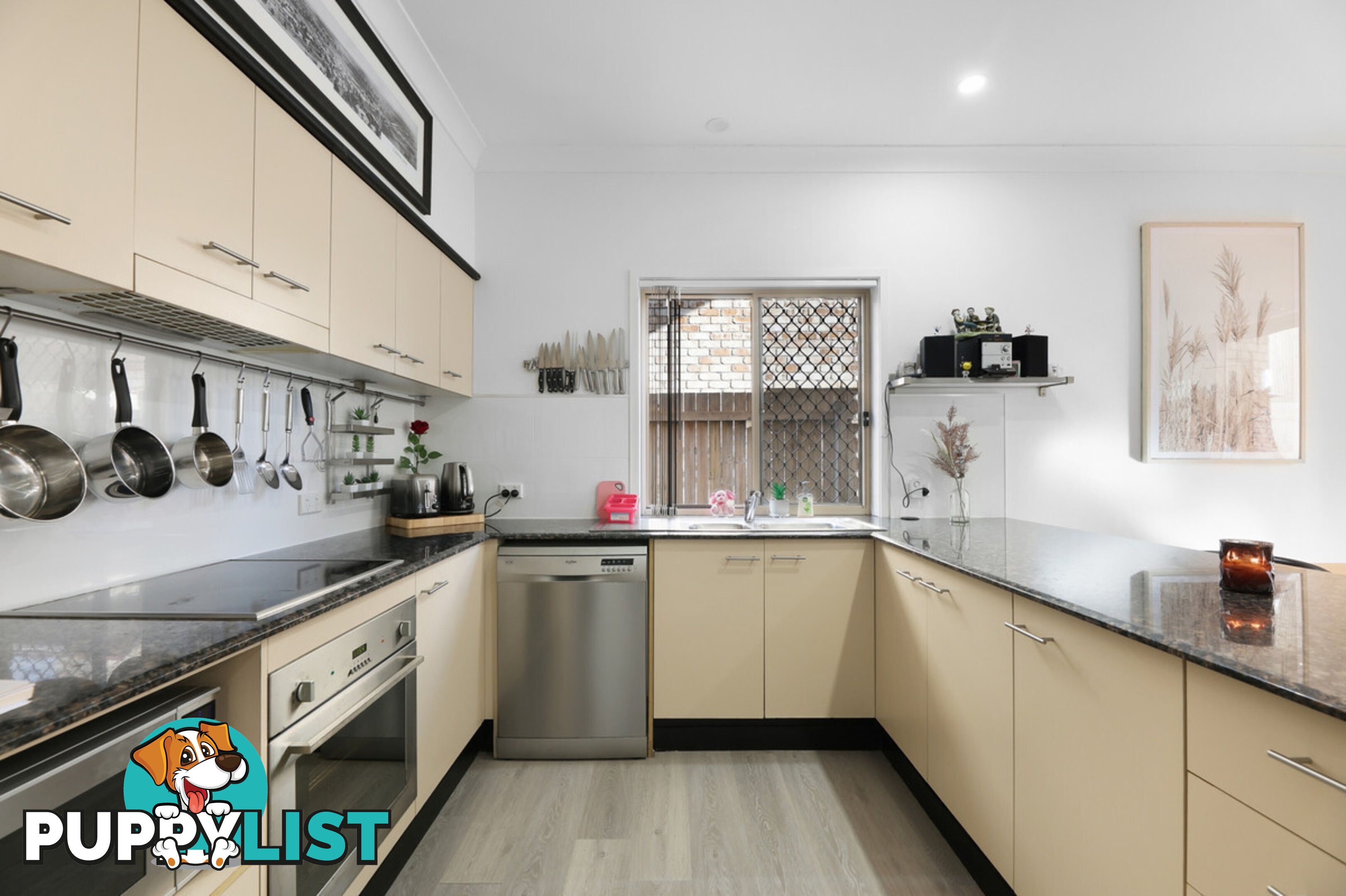 2/3 Blake SOUTHPORT QLD 4215