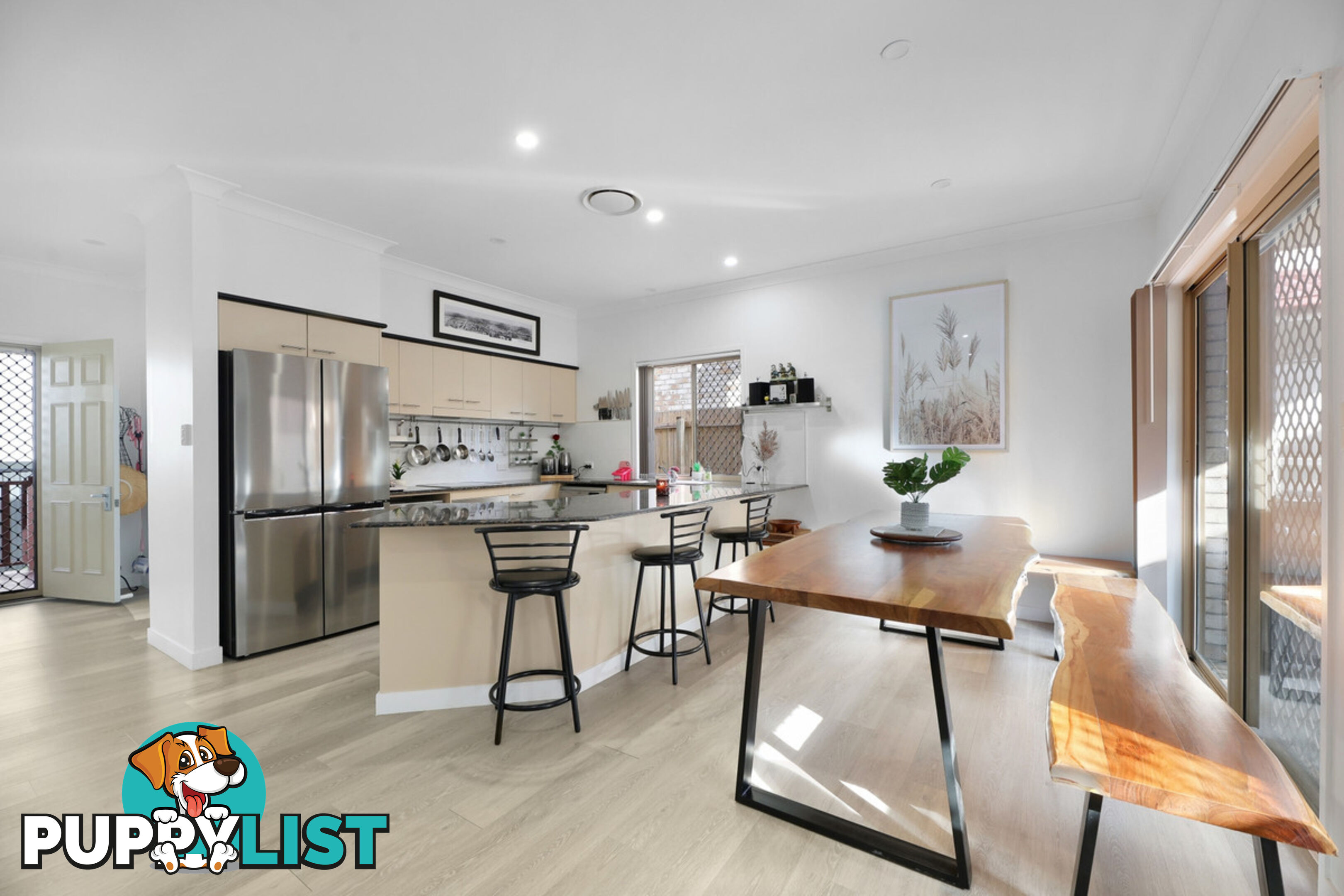 2/3 Blake SOUTHPORT QLD 4215