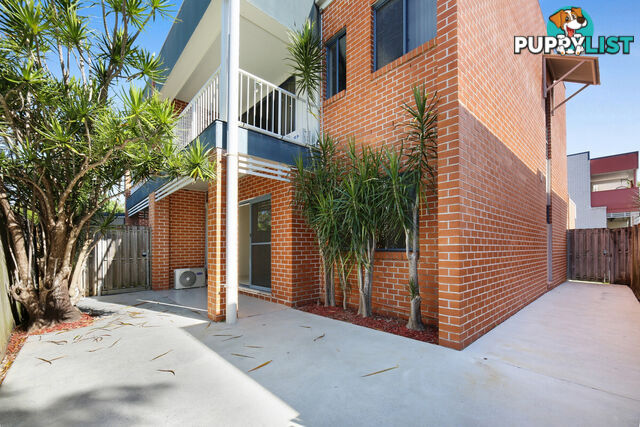19/170 Whiting Street LABRADOR QLD 4215