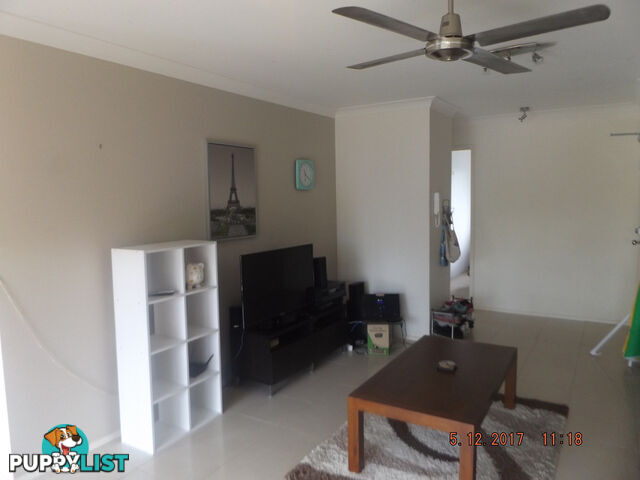 11/35-37 Huth Street LABRADOR QLD 4215