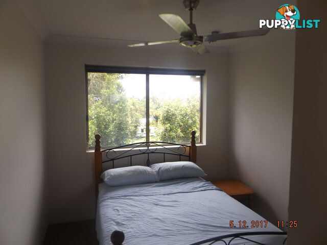 11/35-37 Huth Street LABRADOR QLD 4215