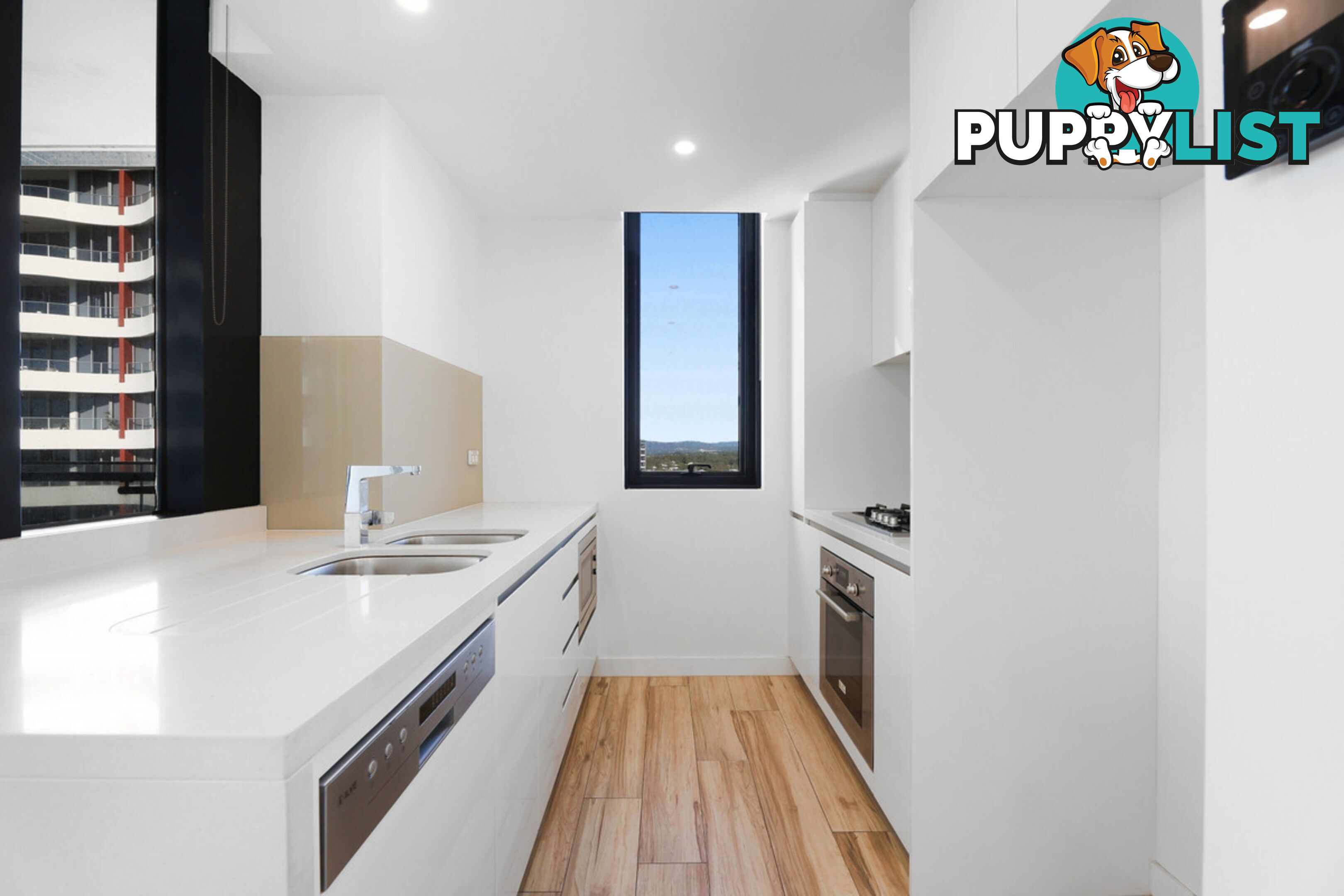 1411/2 Como Crescent SOUTHPORT QLD 4215