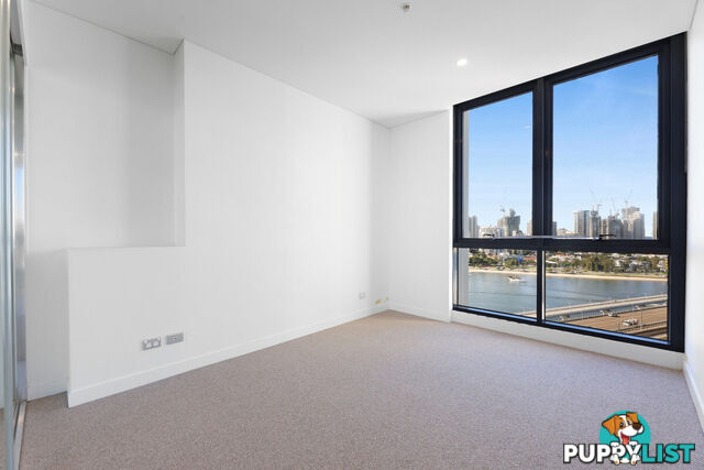 1411/2 Como Crescent SOUTHPORT QLD 4215
