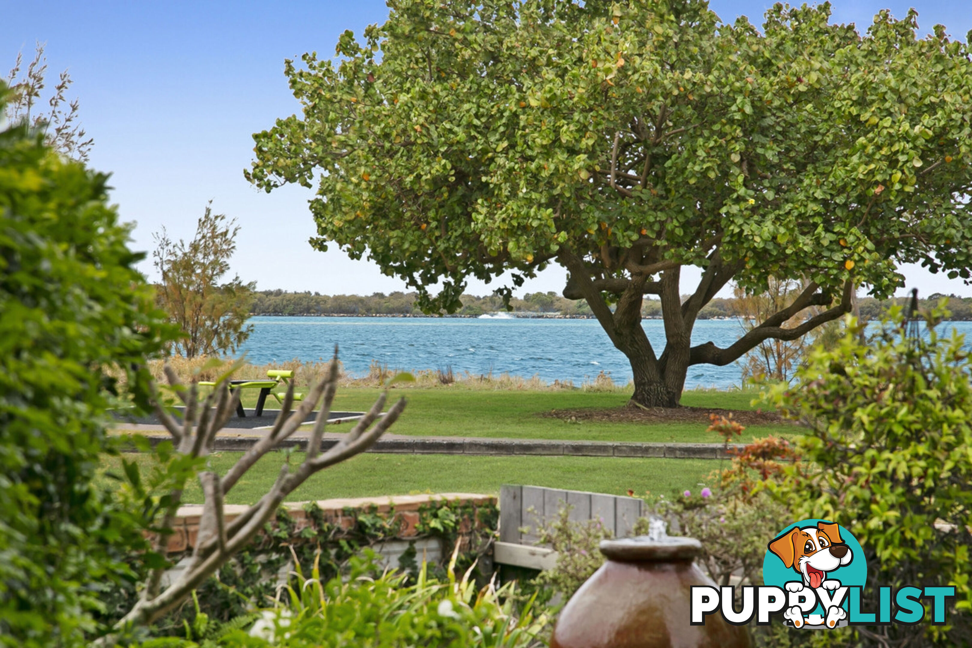 1/540 Marine Parade BIGGERA WATERS QLD 4216