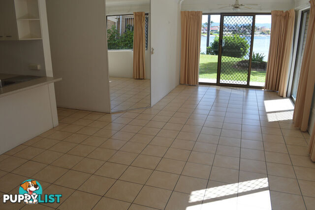 3/45 Duet Drive MERMAID WATERS QLD 4218