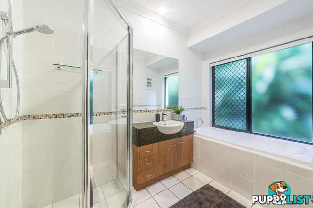 24 Golden Bear Drive ARUNDEL QLD 4214