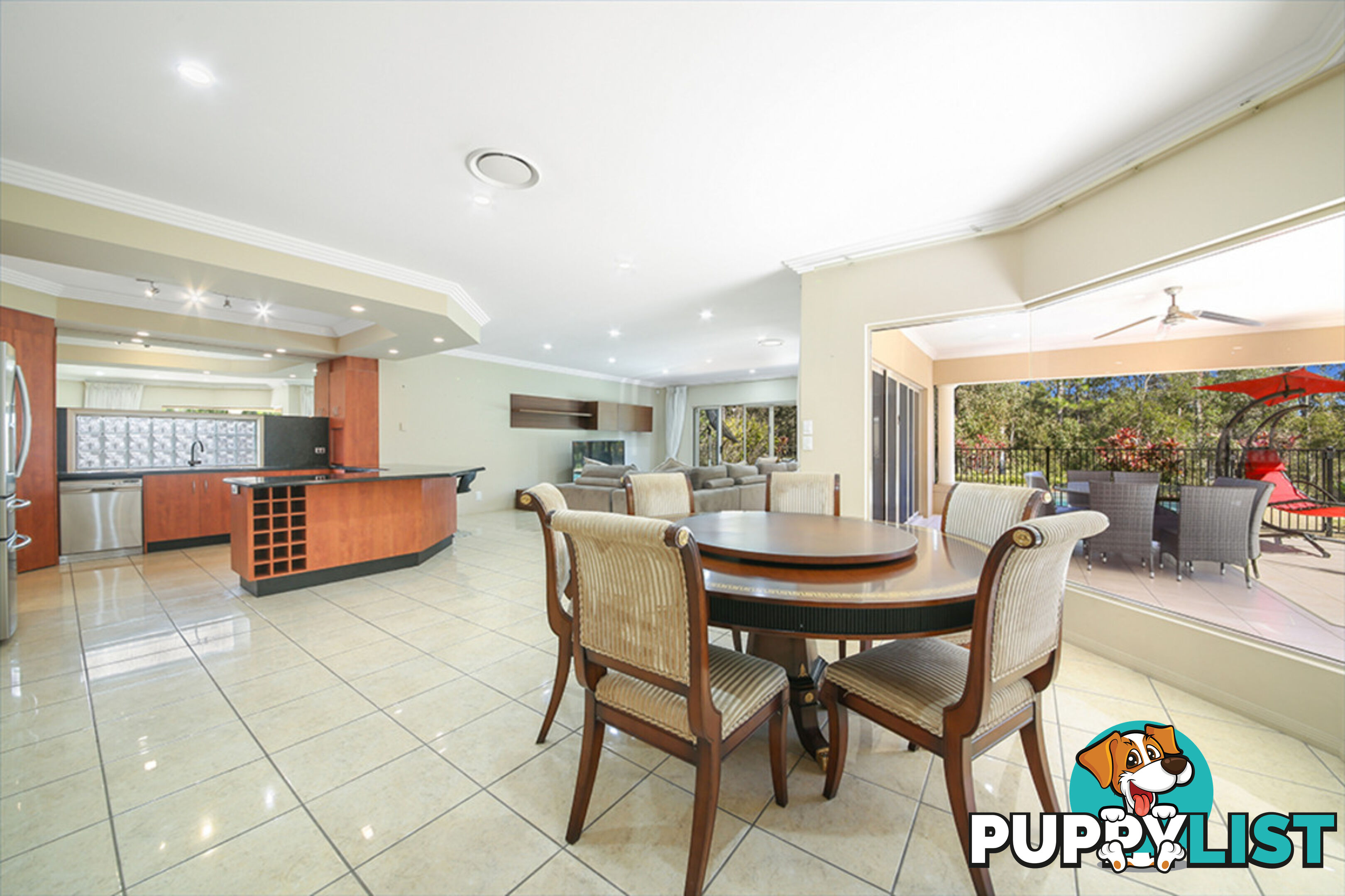 92 Arun Drive ARUNDEL QLD 4214