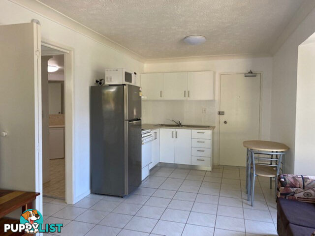 1/63 Queen Street SOUTHPORT QLD 4215