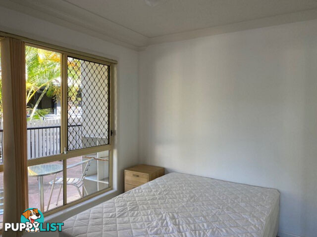 1/63 Queen Street SOUTHPORT QLD 4215