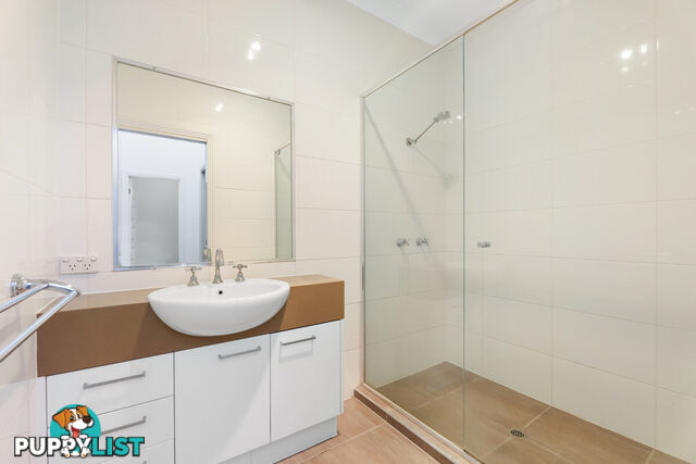 3/5 Ashbourne Terrace BIGGERA WATERS QLD 4216