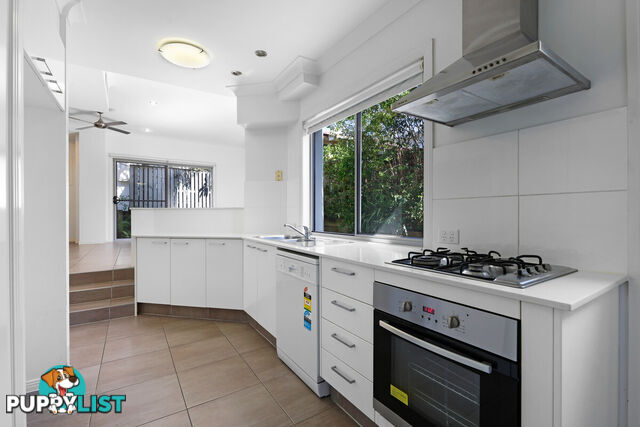 3/5 Ashbourne Terrace BIGGERA WATERS QLD 4216