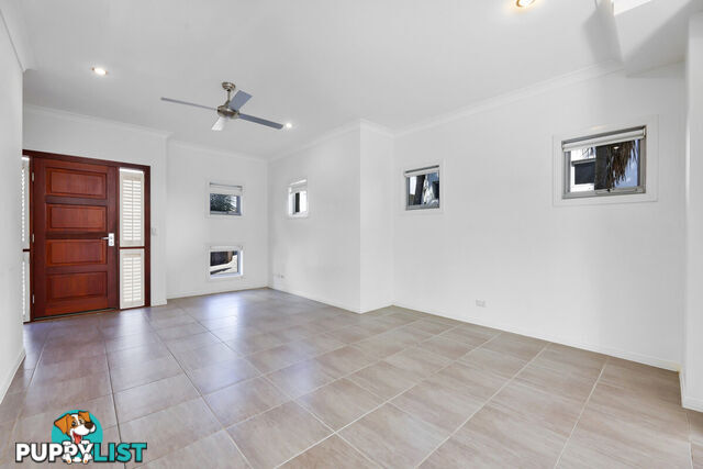 3/5 Ashbourne Terrace BIGGERA WATERS QLD 4216