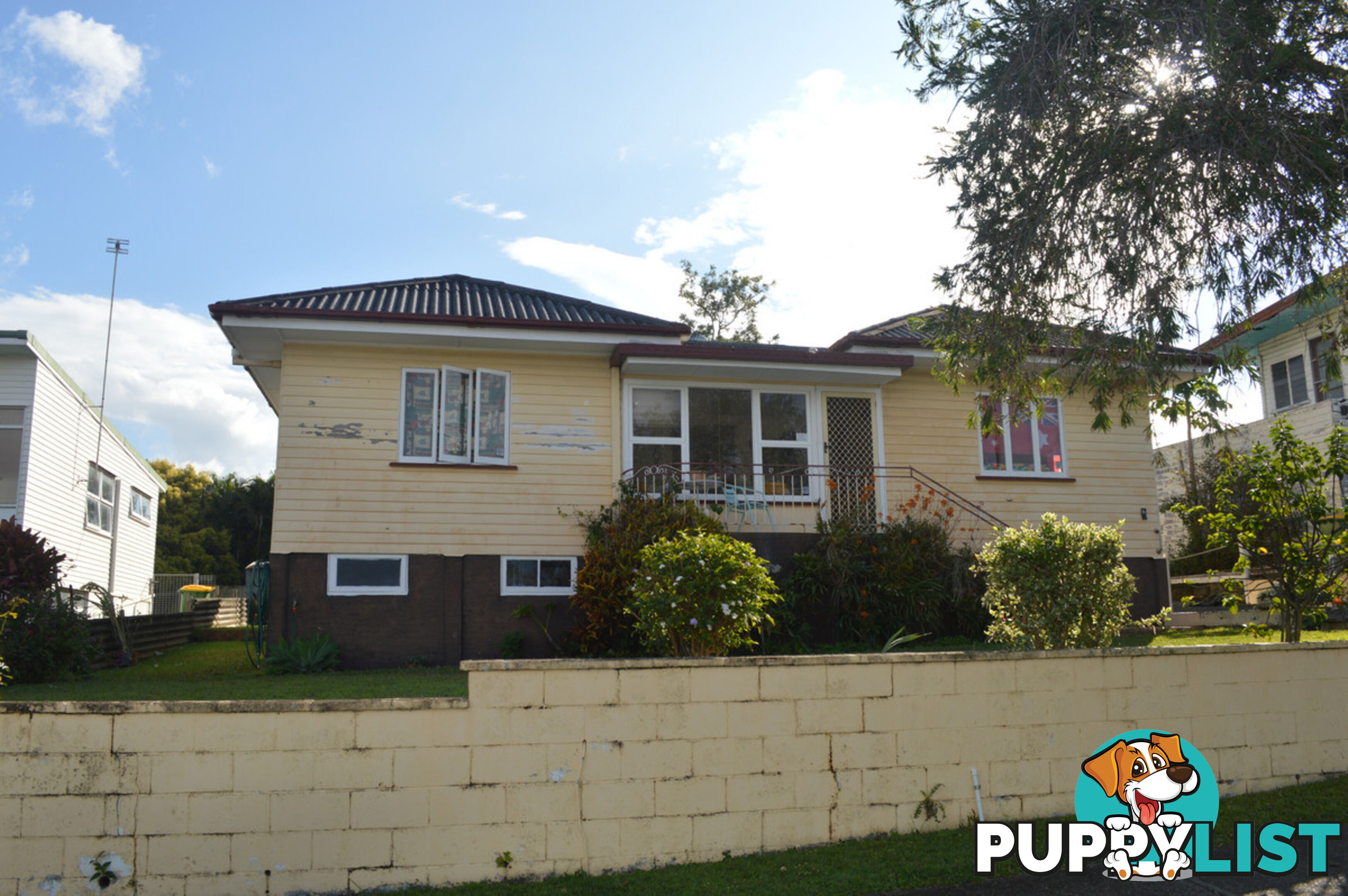 6 Wilson Street LABRADOR QLD 4215