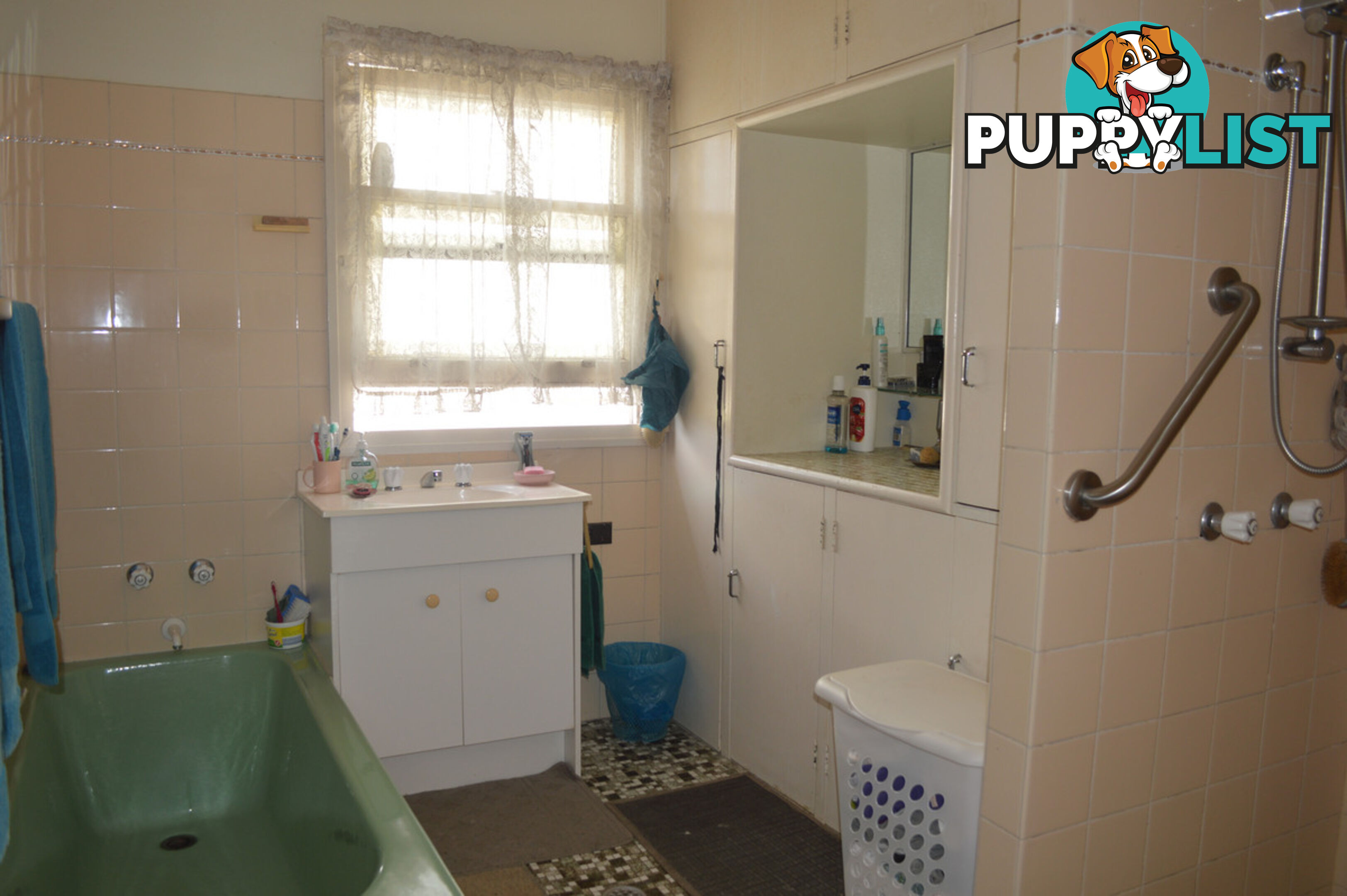 6 Wilson Street LABRADOR QLD 4215