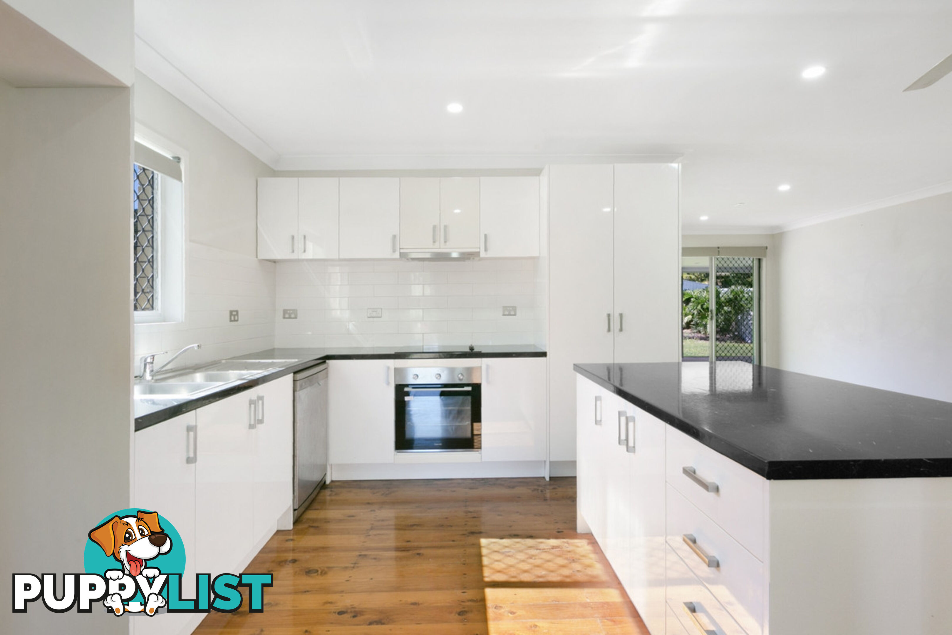 58 Deakin Avenue SOUTHPORT QLD 4215