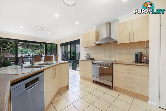 11 Petworth Court ARUNDEL QLD 4214