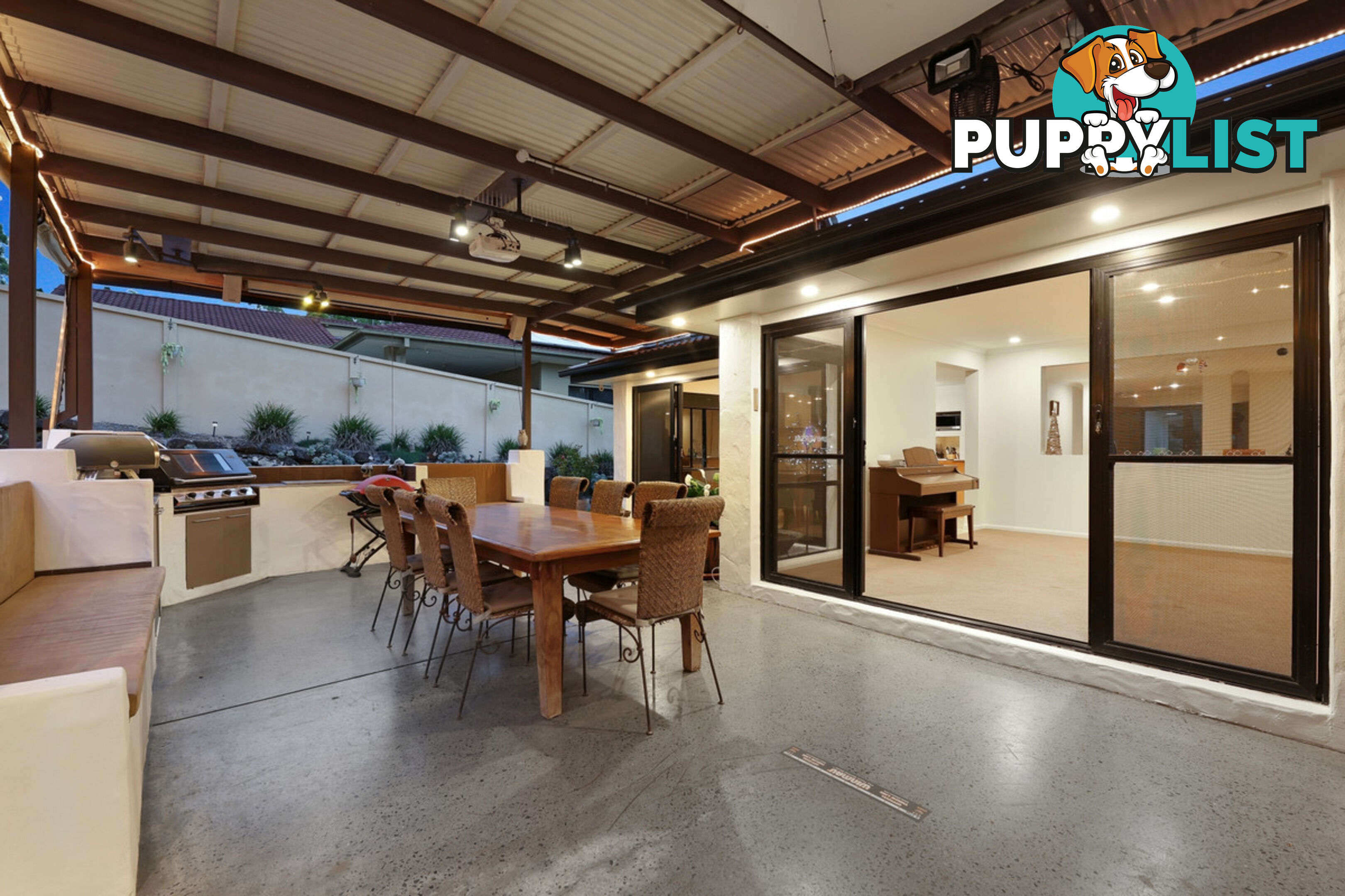 11 Petworth Court ARUNDEL QLD 4214