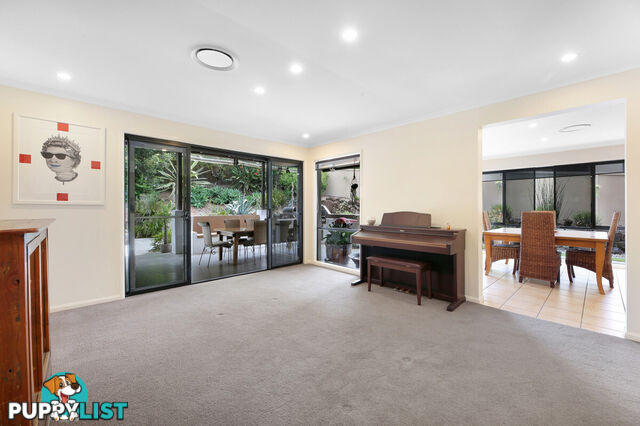 11 Petworth Court ARUNDEL QLD 4214