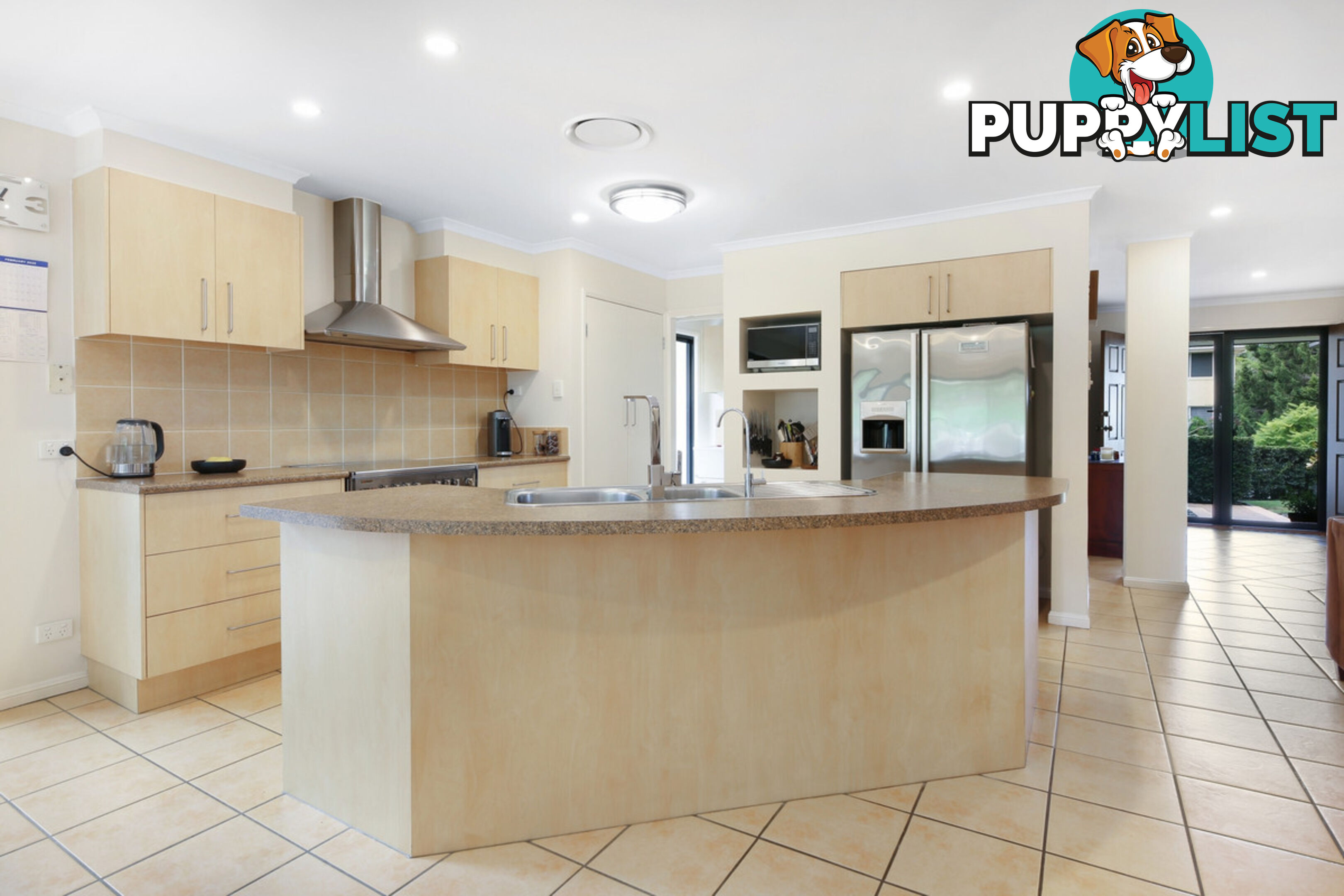 11 Petworth Court ARUNDEL QLD 4214