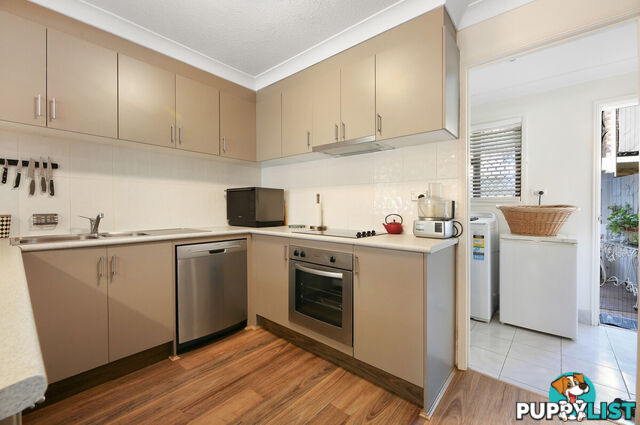 4/16 Lather Street SOUTHPORT QLD 4215