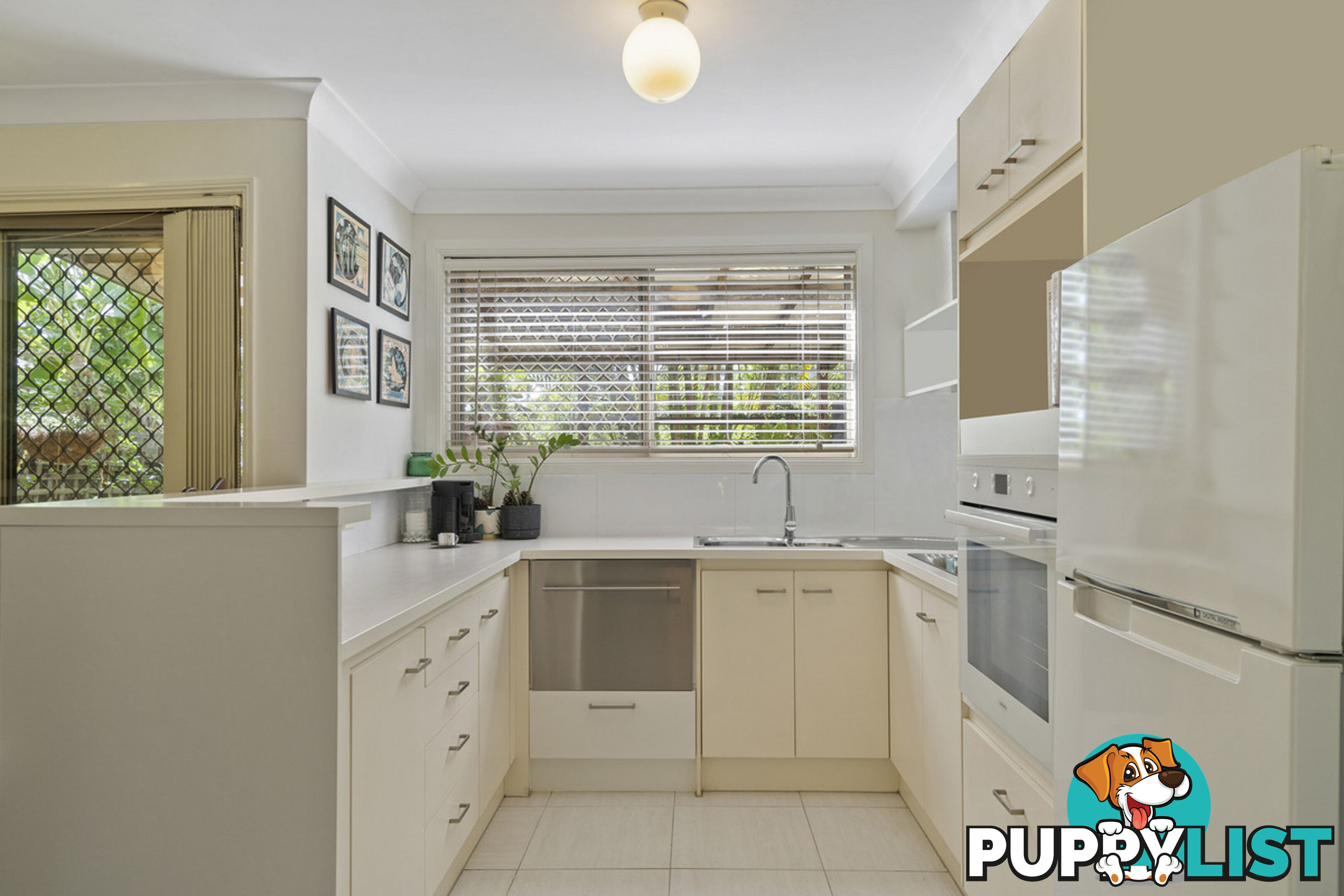 33 Edmund Rice Drive SOUTHPORT QLD 4215