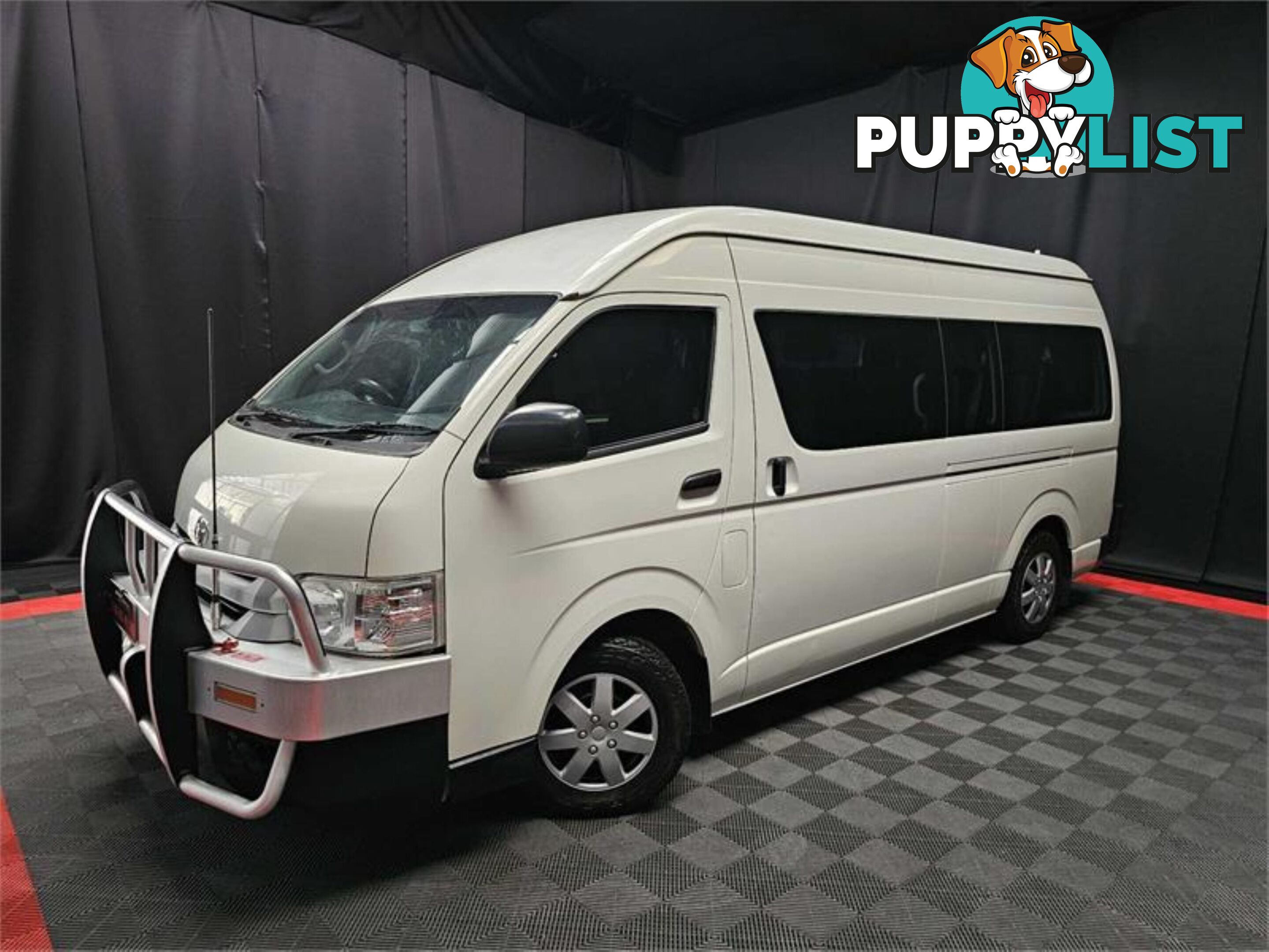 2017 TOYOTA HIACE COMMUTER KDH223RMY16 BUS