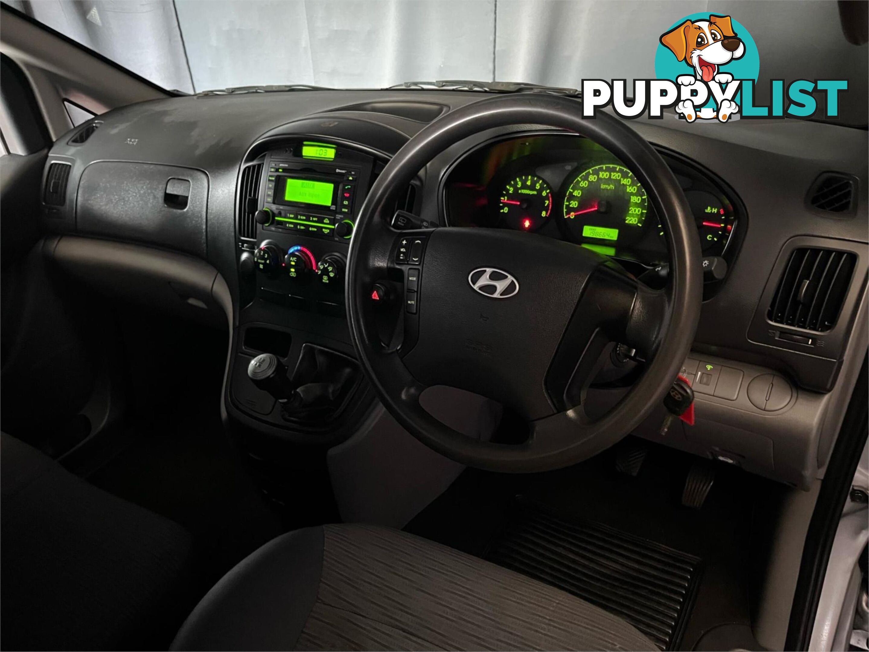 2013 HYUNDAI ILOAD  TQMY13 4D VAN