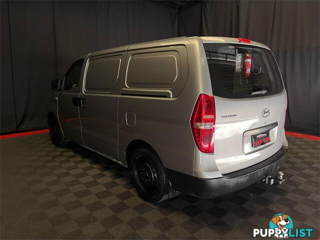 2013 HYUNDAI ILOAD  TQMY13 4D VAN