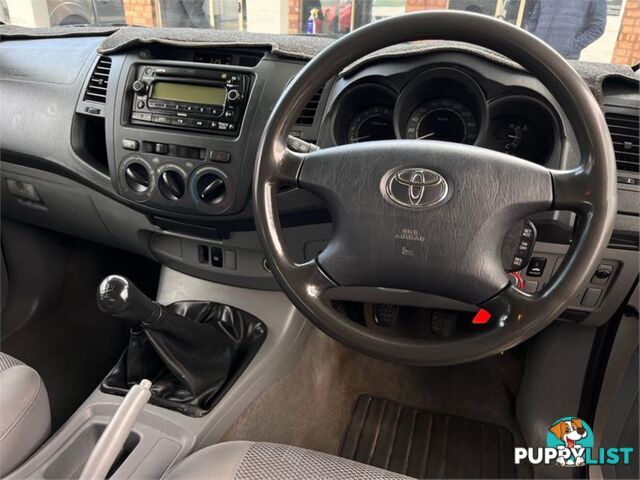 2005 TOYOTA HILUX SR GGN25R DUAL CAB P/UP