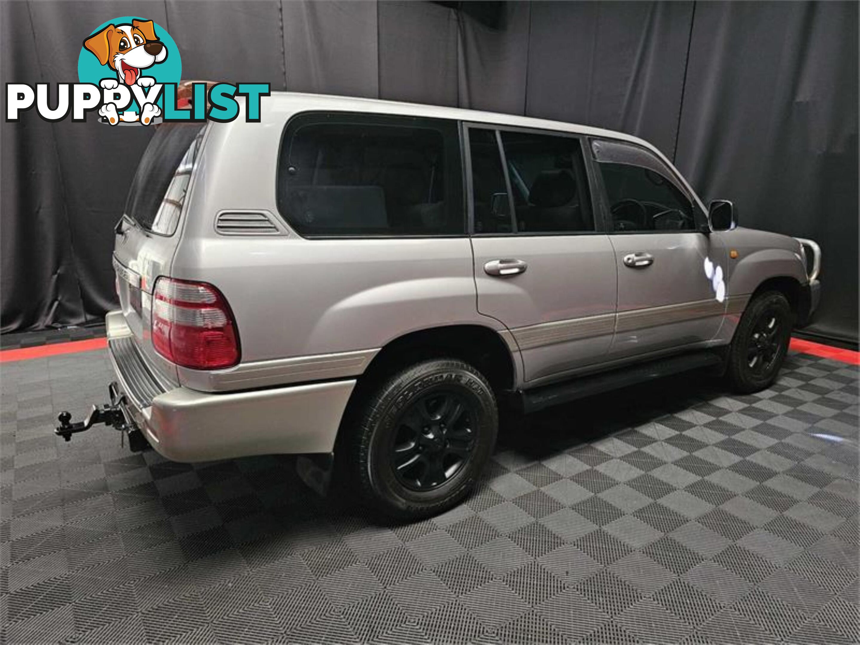 2004 TOYOTA LANDCRUISER SAHARA UZJ100R 4D WAGON