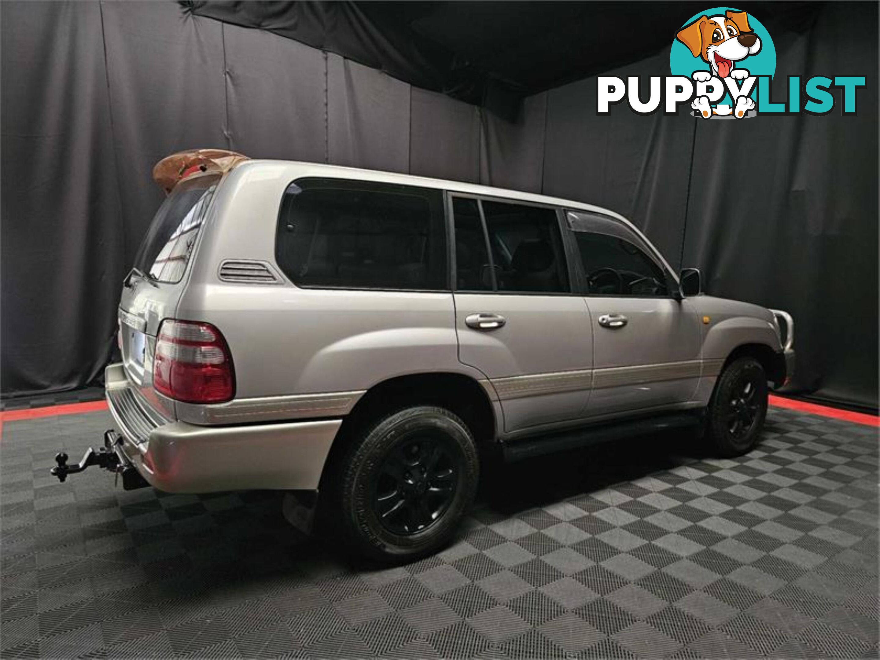 2004 TOYOTA LANDCRUISER SAHARA UZJ100R 4D WAGON