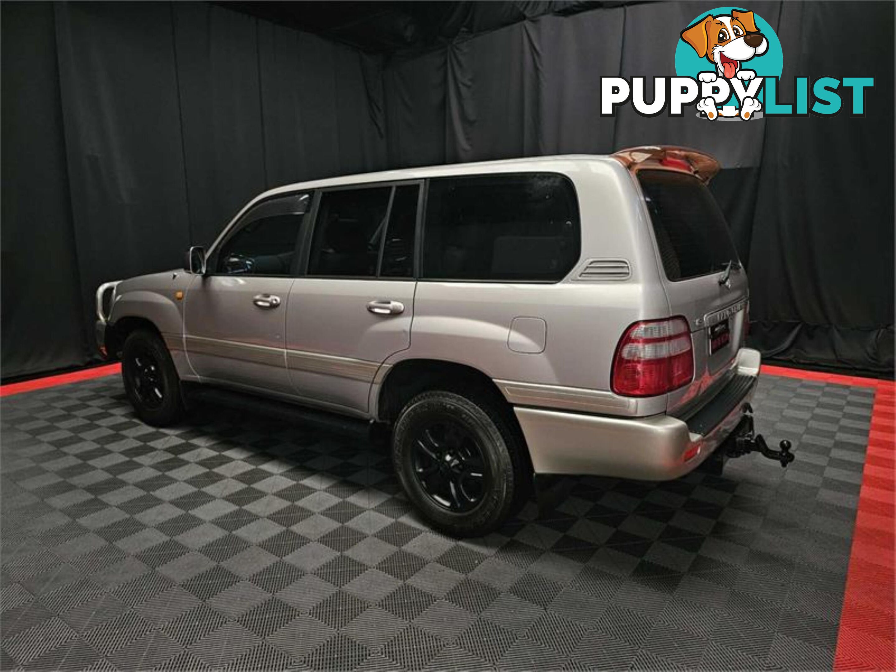 2004 TOYOTA LANDCRUISER SAHARA UZJ100R 4D WAGON